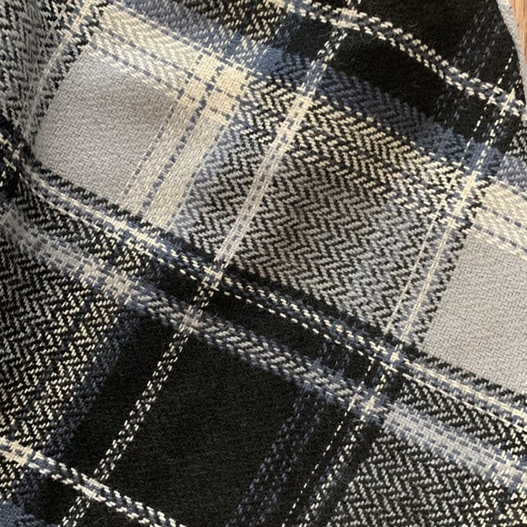 Old Navy Plaid Wool Skirt, Size 0 - Picture 5 of 8